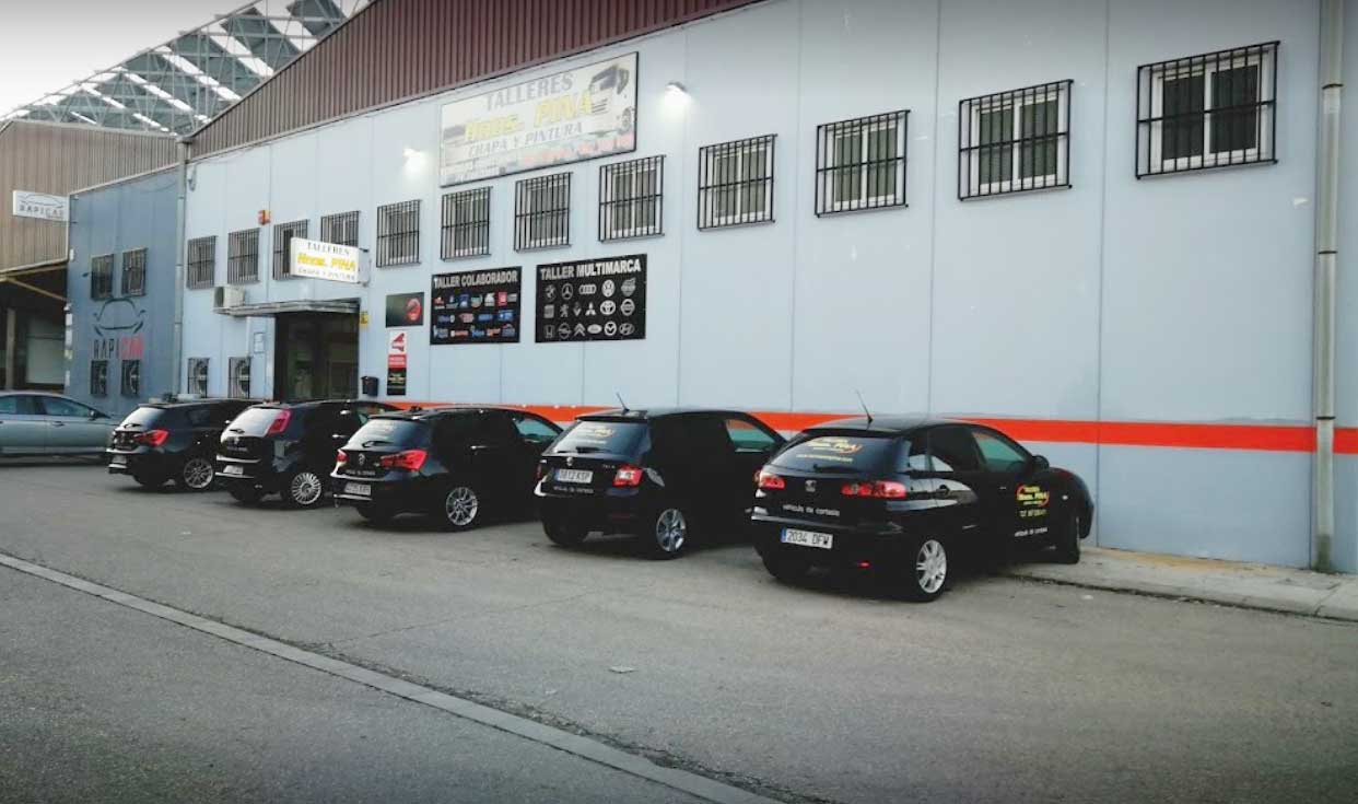 Pintar Coche Albacete fachada con coches cortesia