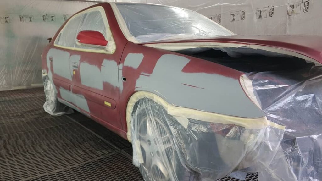 Pintar Coche Leon coche en cabina 2