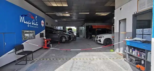 pintar-coche-la-bisbas-demporda-interior-taller