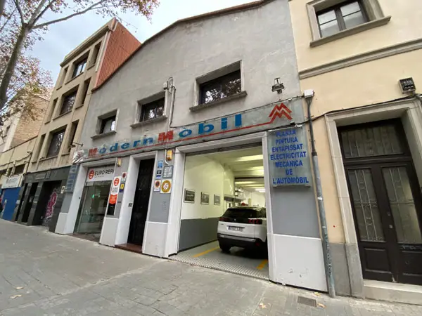 pintar-coche-poble-nou-fachada-2
