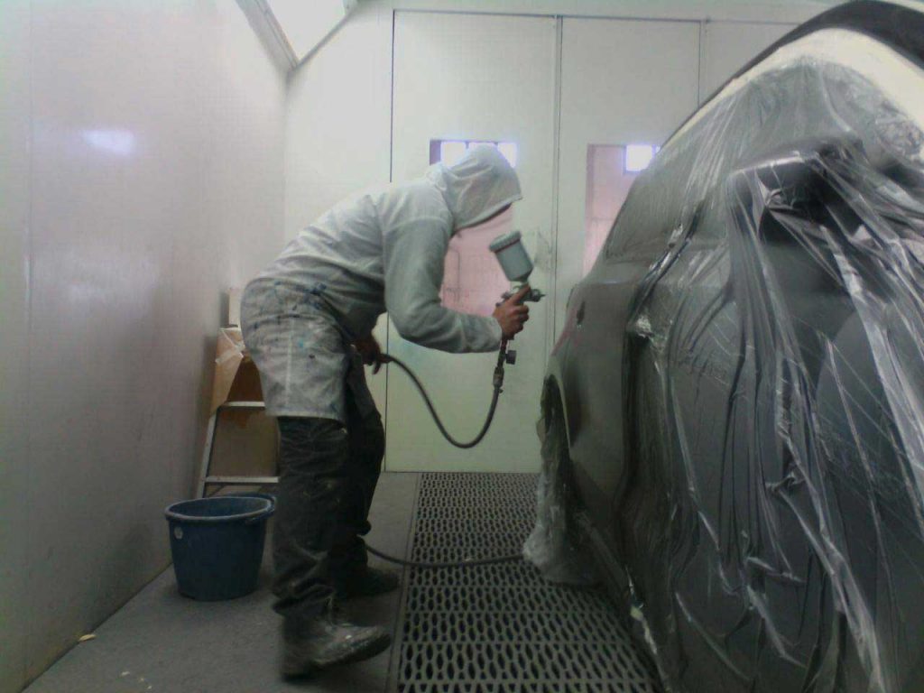 pintar-coche-sant-boi-de-llobregat-cabina-pintura