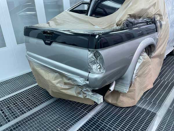 pintar-coche-alcala-del-valle-coche-en-cabina