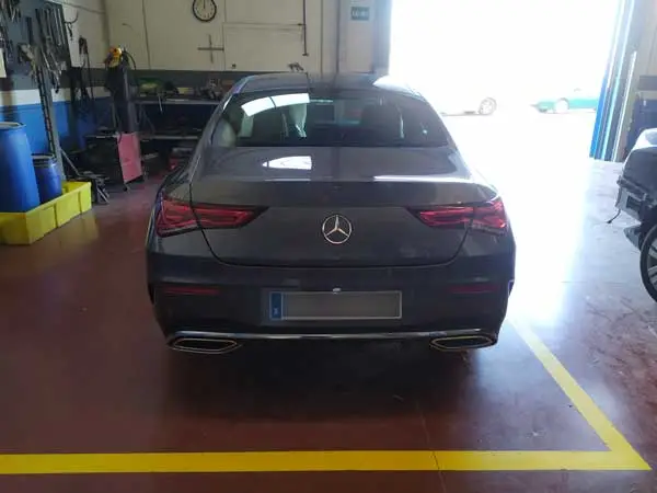 pintar-coche-atarfe-coche-en-taller