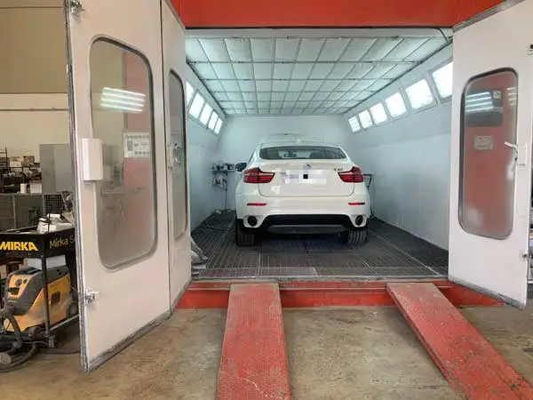 pintar-coche-montserrat-cabina-de-pintura