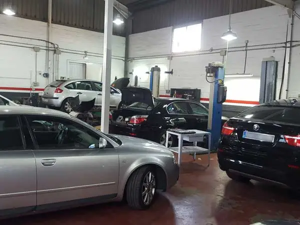 pintar-coche-santa-clara-interior-taller-2