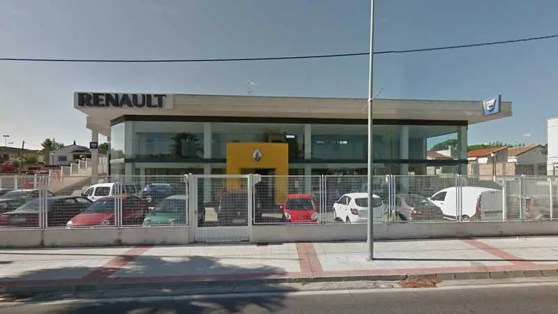 pintar-coche-aldea-del-fresno-fachada