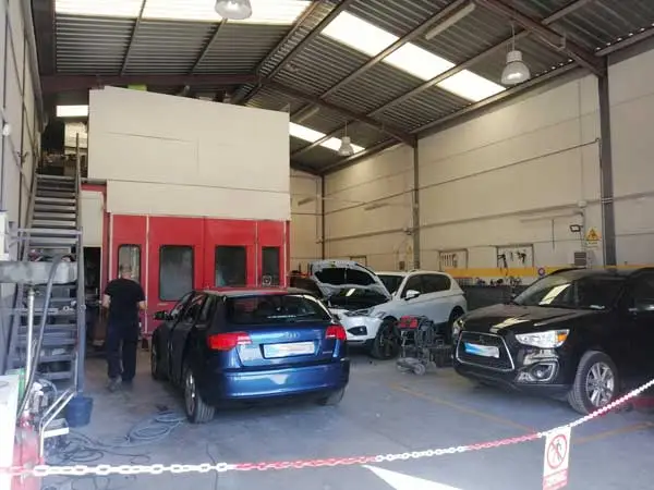 pintar-coche-alhaurin-de-la-torre-interior-taller-2