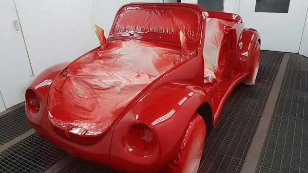 pintar-coche-fuentes-de-leon-coche-en-cabina-3