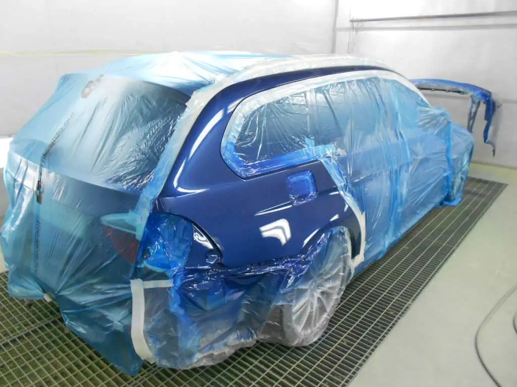 pintar-coche-nanclares-de-oca-coche-en-cabina-2