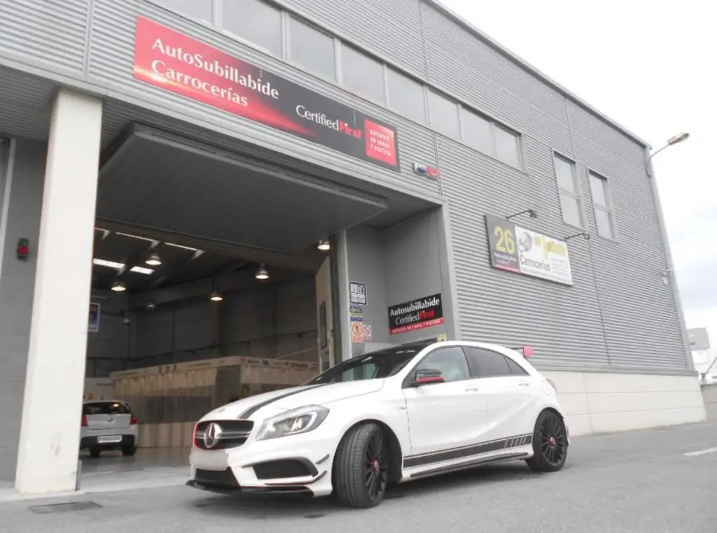 pintar-coche-nanclares-de-oca-coche-en-entrada