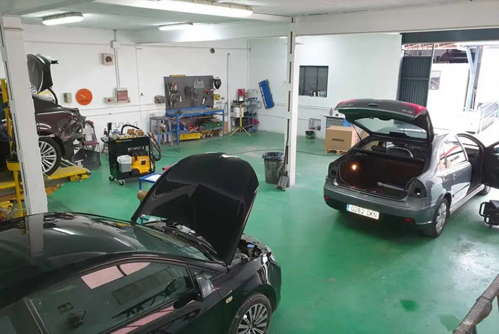 pintar-coche-torre-don-jimeno-interior